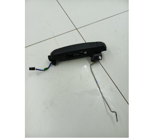 Ручка двери передняя правая внешняя