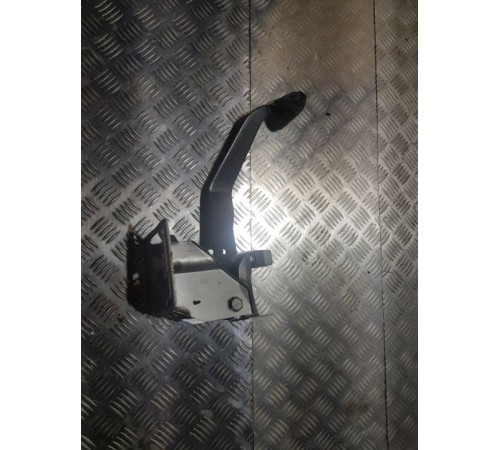 Педаль тормоза