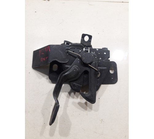 Замок капота 