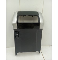 Накладка центральной консоли задняя