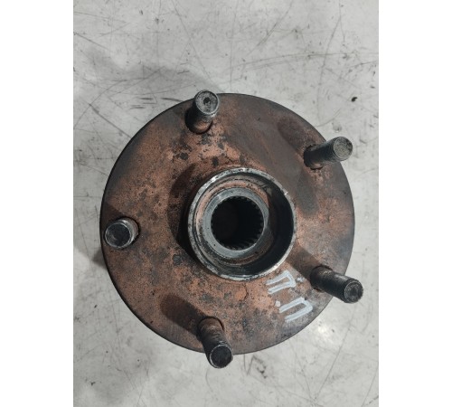 Ступица передняя правая