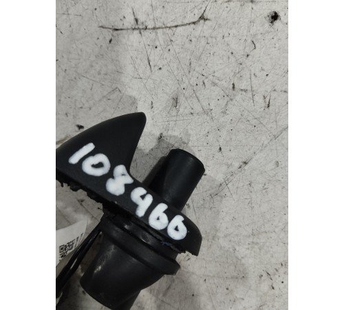 Кнопка открывания багажника