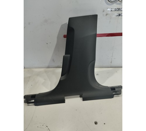 Обшивка центральной стойки(правая нижняя)