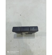 Кнопка блокировки открывания багажника