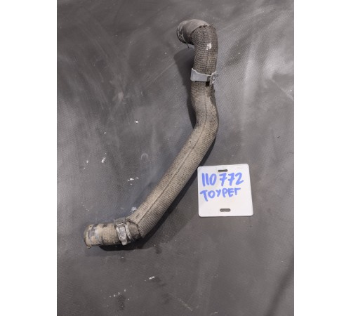 Патрубок системы охлаждения