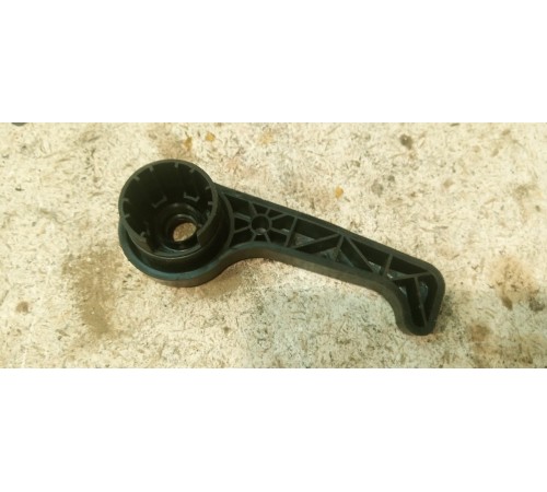 Ручка открывания капота