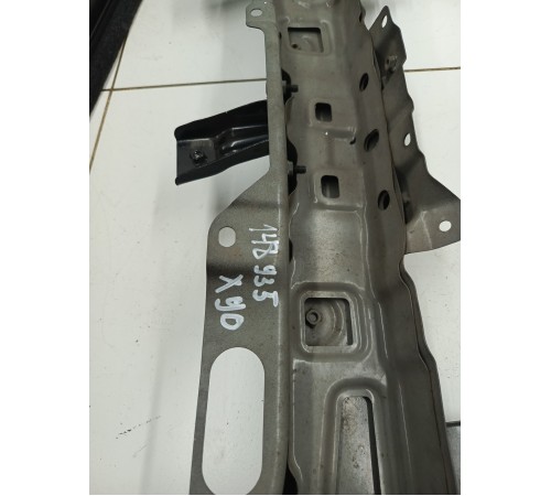 Кронштейн радиатора верхний