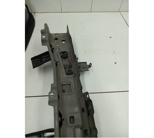 Кронштейн радиатора верхний