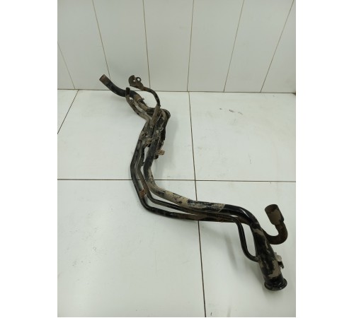 Горловина топливного бака