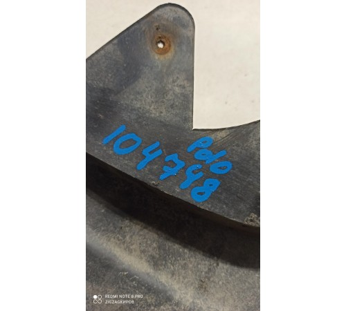 Брызговик (задний, левый, сзади)