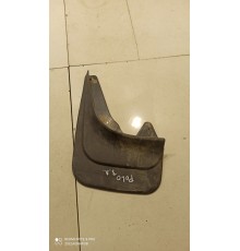 Брызговик (задний, левый, сзади)