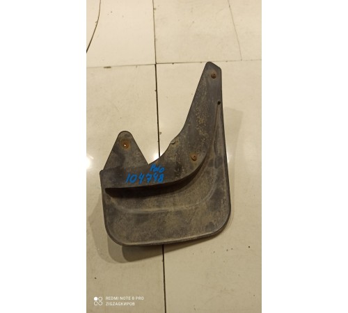 Брызговик (задний, левый, сзади)