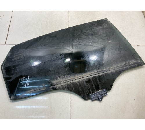 Стекло (заднее, прпавое) триплекс