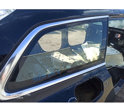 Глухое стекло заднее правое