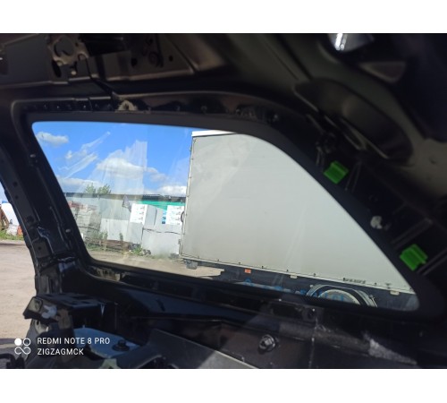 Глухое стекло заднее правое