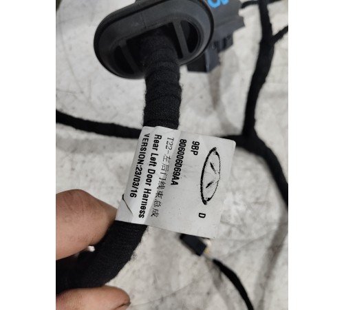 Электропроводка двери задняя левая