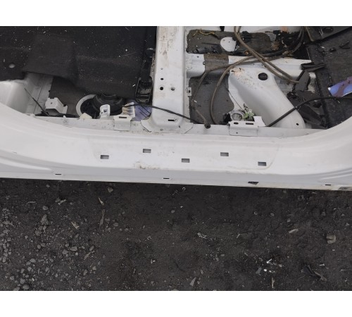 Порог со стойкой правый