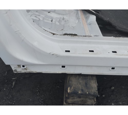 Порог со стойкой правый