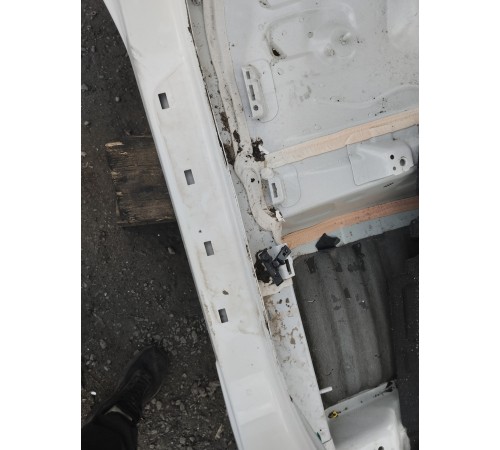 Порог со стойкой правый