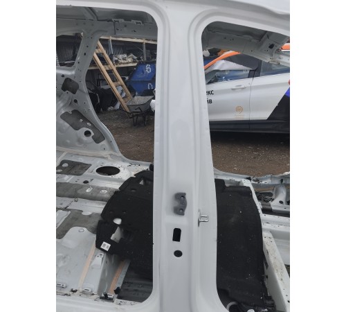 Порог со стойкой правый