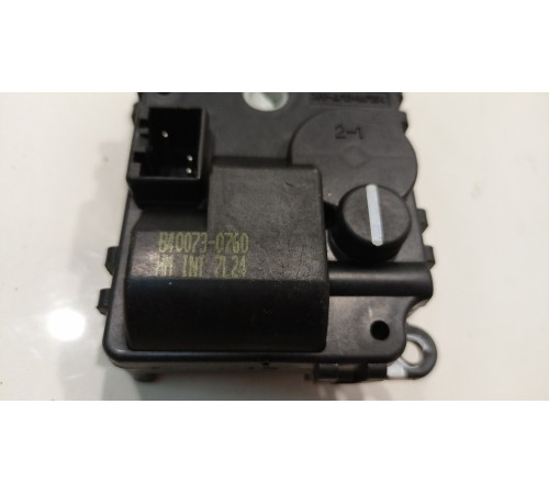 Электропривод заслонки отопителя