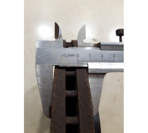 Тормозной диск(передний левый)