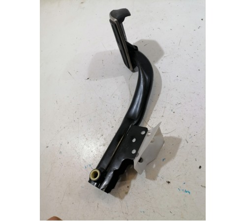 Педаль тормоза