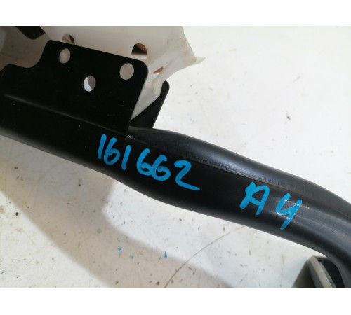 Педаль тормоза