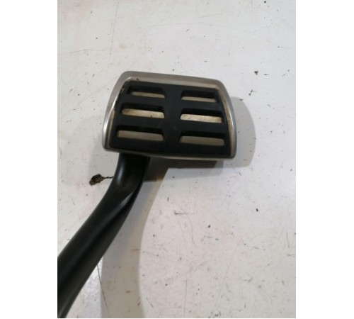 Педаль тормоза