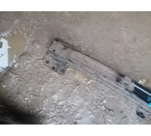 Усилитель бампера передний