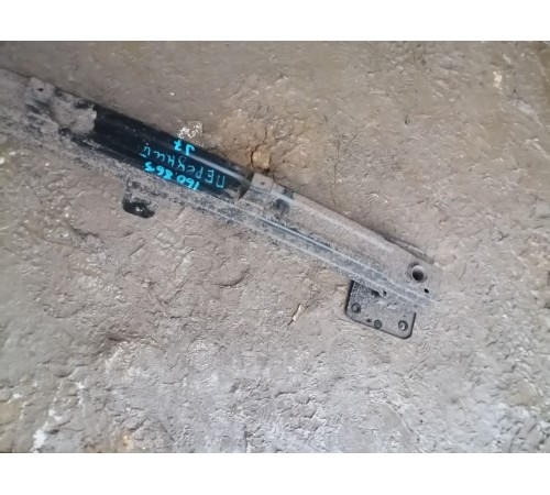 Усилитель бампера передний