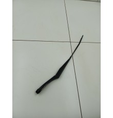 Поводок стеклоочистителя левый