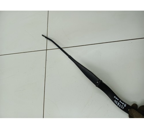 Поводок стеклоочистителя левый