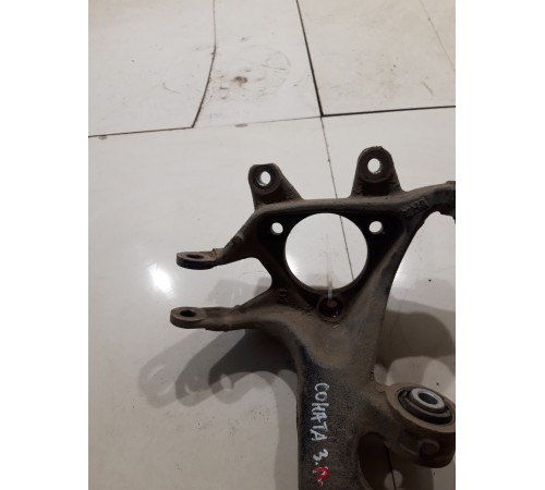 Кулак поворотный(задний правый)