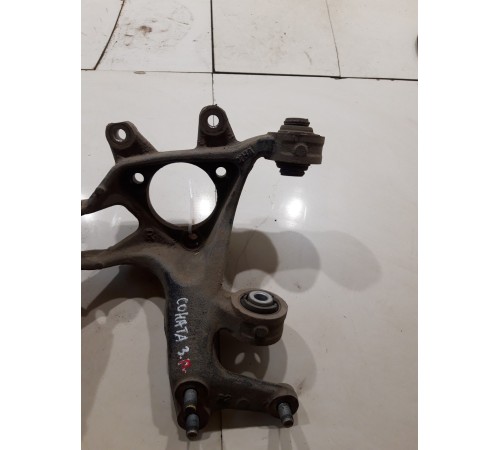 Кулак поворотный(задний правый)