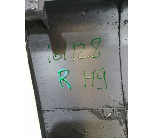 Обшивка центральной стойки правая нижняя