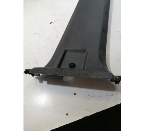 Обшивка центральной стойки правая нижняя