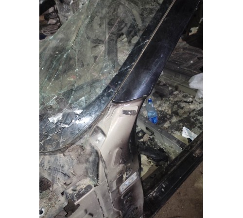 Стойка лобового стекла (левая)