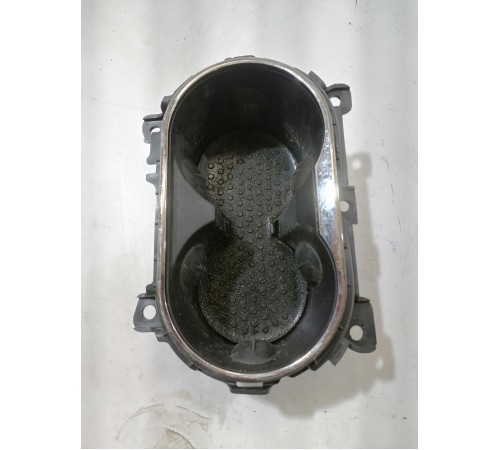 Накладка центральной консоли подстаканник