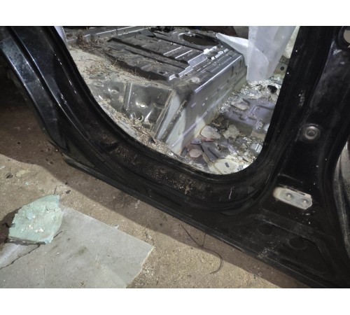 Порог со стойкой (правый)