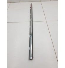 Молдинг стекла передний правый