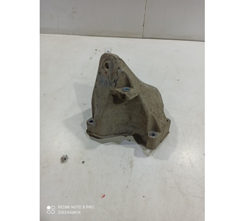 Кронштейн (опора) двигателя правый