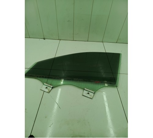 Стекло двери переднее левое