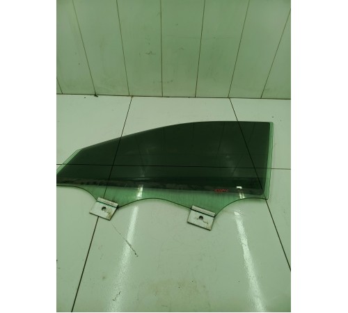 Стекло двери переднее левое