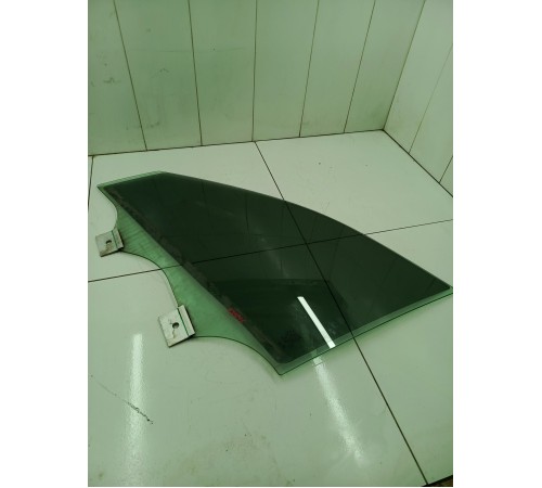 Стекло двери переднее левое