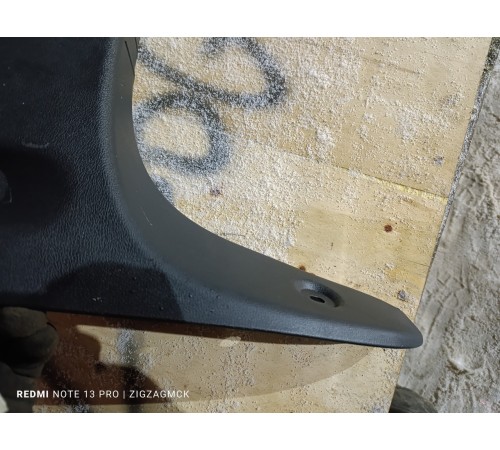 Накладка замка багажника задней панели