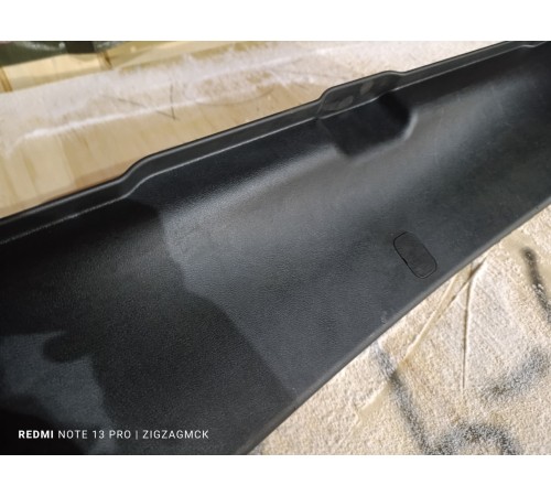 Накладка замка багажника задней панели