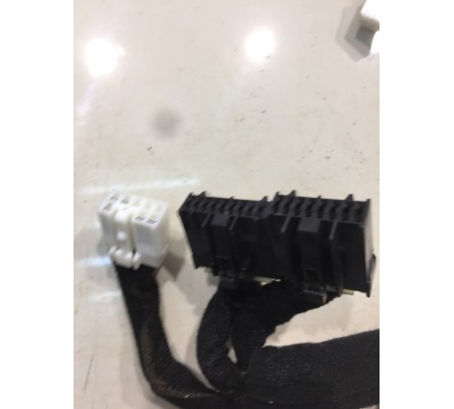 Электропроводка двери (передняя, левая)