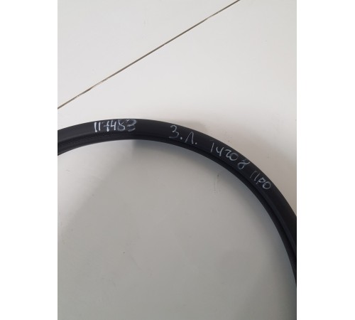 Уплотнитель двери задний левый