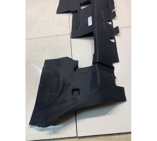 Обшивка пола багажника